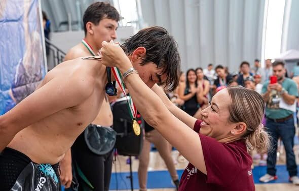 Gran participación en la competencia de natación realizada en la alberca semi olímpica de Tepeji