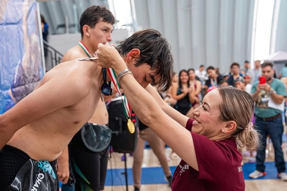 Gran participación en la competencia de natación realizada en la alberca semi olímpica de Tepeji