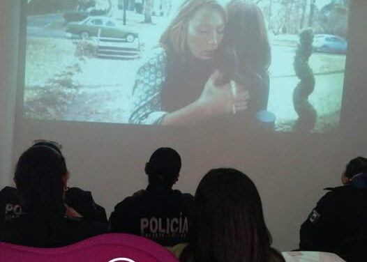 SIPINNA Tepeji llevó a cabo la proyección del cine-foro: “Rompiendo el círculo”, dirigido a servidoras públicas del municipio