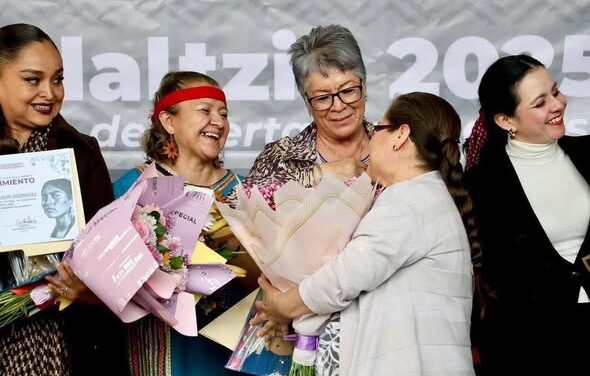 Entregan Presea Xiuhuhtlazlin en Tula de Allende
