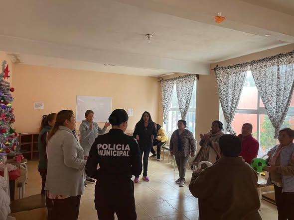 Imparten taller «Vida digna y libre de violencia» en Casas de Día para adultos mayores en Atotonilco de Tula