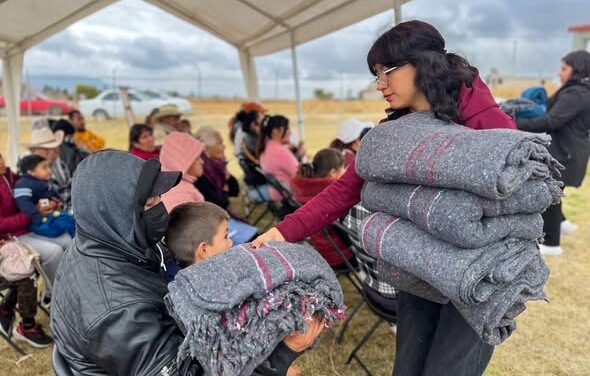 Gobierno de Tepeji entrega apoyos de la Jornada Contra en Frío en San José Piedra Gorda y San Ignacio Nopala