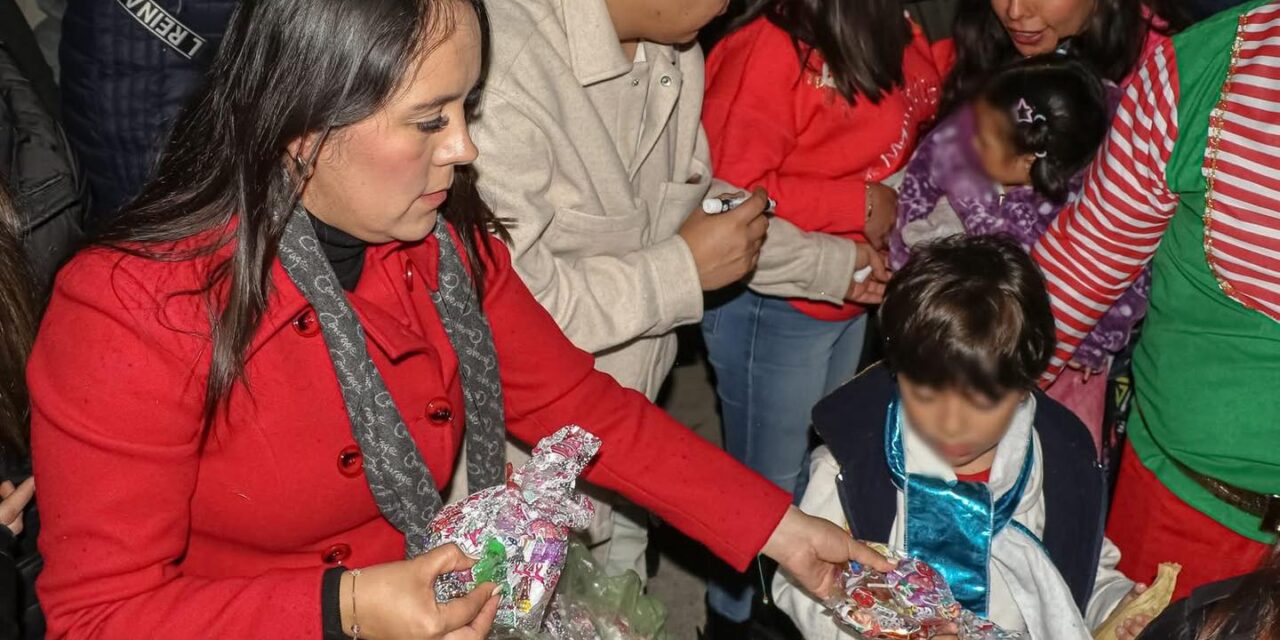Alcaldesa de Atotonilco convive con familias de Paseos de la Pradera