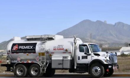 Vecinos de Santa Ana Azcapotzaltongo reportan movilización de personal de Pemex