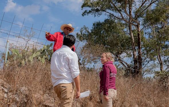 Alcaldesa de Tepeji supervisa Proyecto de Agua Potable en la Colonia Tinajas