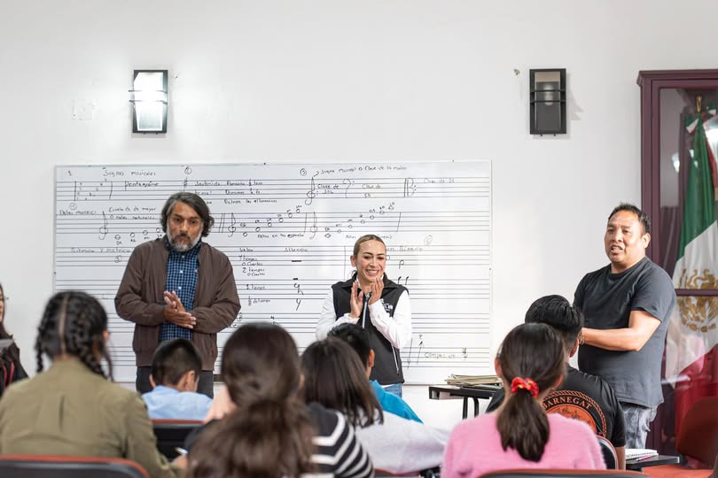 Tania Valdez visita al Centro Cultural Jaime Mejía Servín