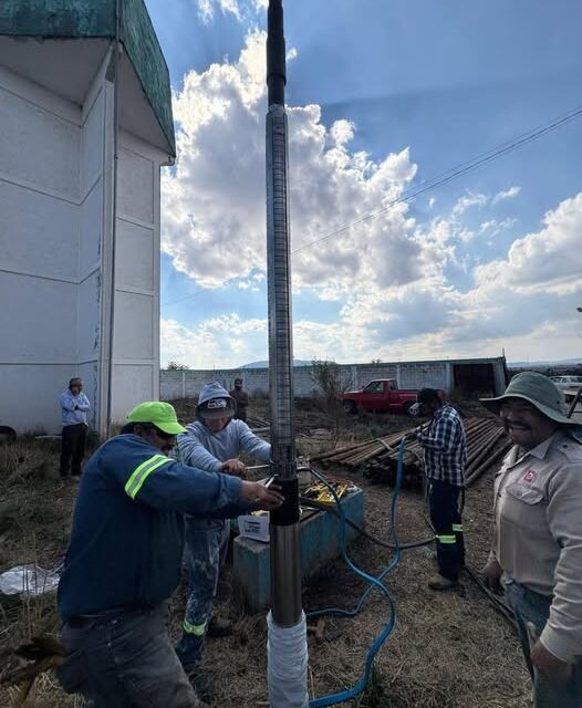 Insalan nuevo equipo de bombeo en el pozo de Xochitán de las Flores