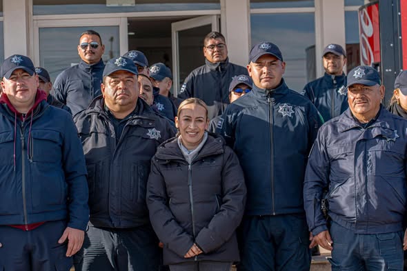 Tania Valdez se reúne con elementos de Seguridad Publica de Tepeji del Río