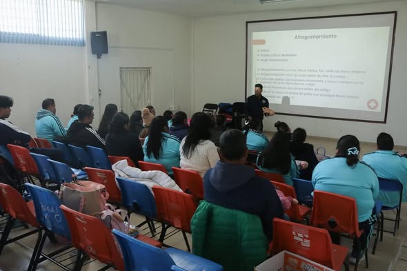 Imparten taller «Atención inmediata para la asistencia en caso de emergencias en Atotonilco de Tula