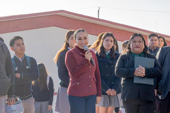 Tania Valdez encabeza el arranque de clases en las nuevas instalaciones del COBAEH San Ildefonso
