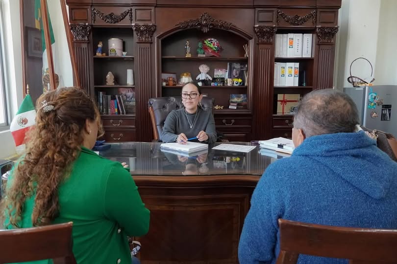 Acercamiento con la población atotonilquense durante los «Viernes Ciudadanos»