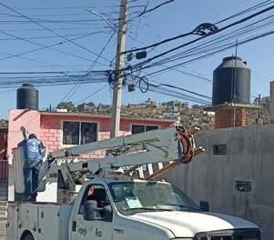 Reemplazan 6 luminarias y reparan 51 más en San Mateo y Lomas de la Cantera
