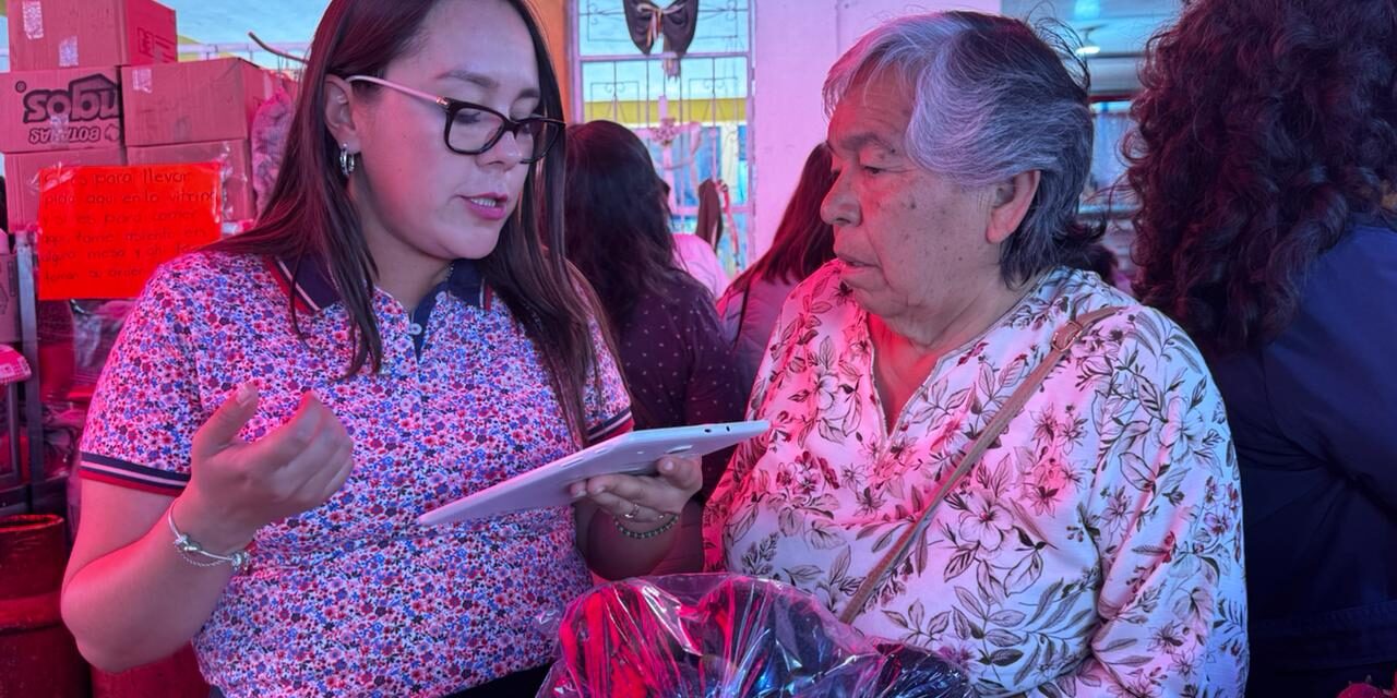 Yocelyn Tovar encabeza consulta ciudadana en las calles de la cabecera municipal