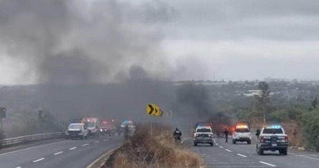 En Hidalgo se reportan vehículos incendiados en diversas carreteras