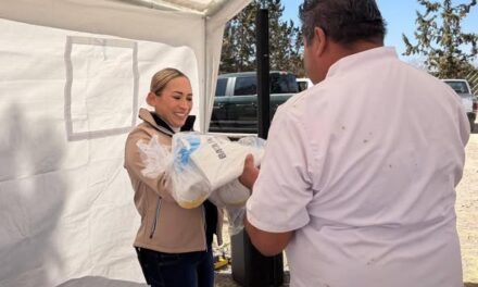 Entregan uniformes al personal del rastro municipal de Tepeji del Río