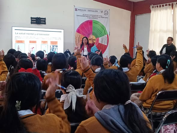 Entregan apoyos asistenciales en Atotonilco de Tula