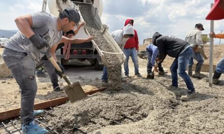 Entregan una olla de concreto en San José Piedra Gorda