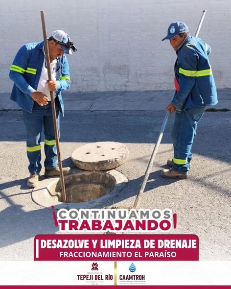 Personal de CAAMTROH realiza labores de desazolve en la red de drenaje del El Paríso