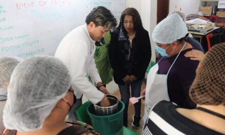 Fomentan el emprendimiento en Atotonilco de Tula con curso de elaboración de nieve artesanal