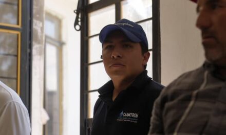 Titular de CAAMTROH atiende solicitudes de vecinos de San Mateo y Lomas de la Cantera