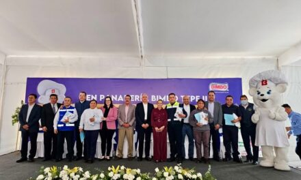 Gobierno municipal reconoce a empresa panificadora por brindar seguridad a sus trabajadores