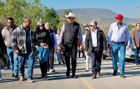 Cristhian Martínez recorre obra en Xitejé de Zapata y fortalece vínculos con las comunidades