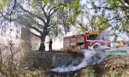 Bomberos Tula atendieron el reporte ciudadano de incendio en la comunidad de Jalpa