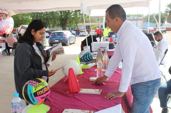 Acercan atención y trámites a vecinos del La Cañada de Atotonilco de Tula