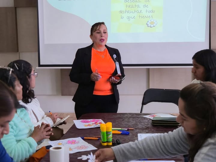 Imparten taller «Duelo:Cuidar tu salud mental es cuidar de ti misma» en Atotonilco de Tula