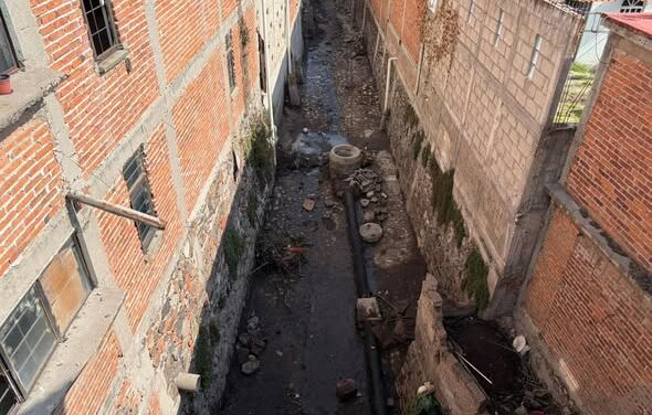Por concluir trabajos de desazolve en la barranca de Las Ánimas