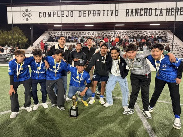 Premian a ganadores de las 3 fuerzas sub-18 en Tepeji del Río
