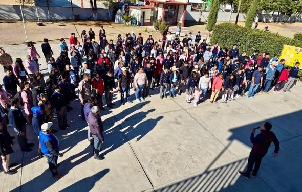 Líderes Toltecas llegan al COBAEH de Santa María Macua