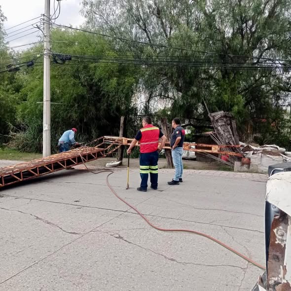 Retiran estructura metálica para salvaguardar a la población tulense