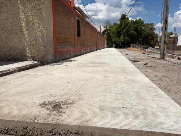 Por concluir trabajos de rehabilitación de la calle Nigromante en Tepeji del Río