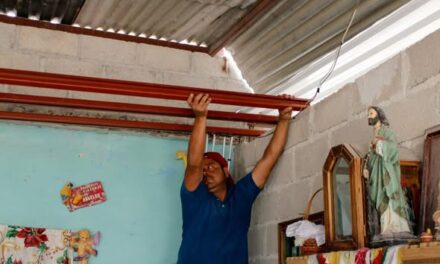 Entregan apoys asistenciales en Atotonilco de Tula