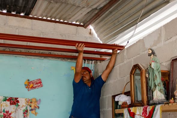 Entregan apoys asistenciales en Atotonilco de Tula