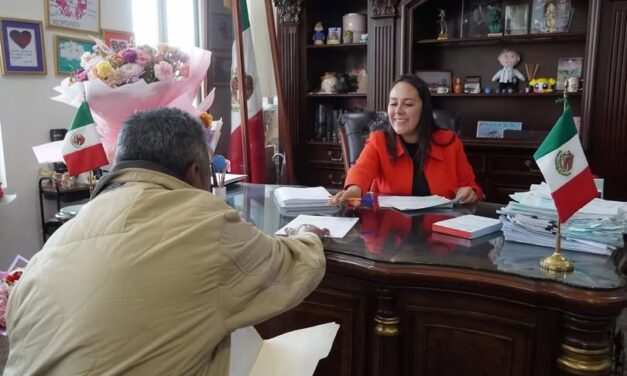 Alcaldesa de Atotonilco de Tula atiende a la población en la jornada «Viernes Ciudadano»