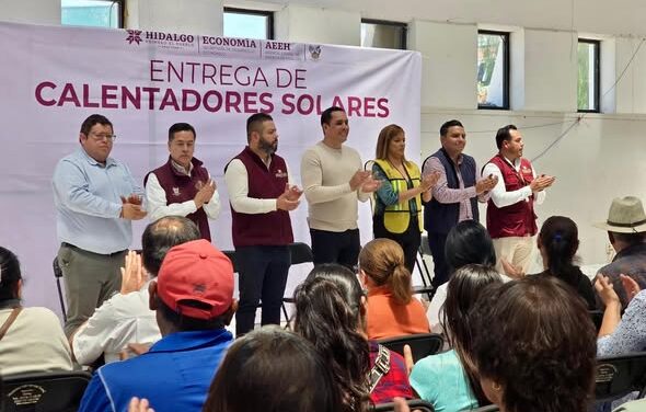 Entregan calentadores solares del Programa «Energía para el Bienestar» en Tula de Allende