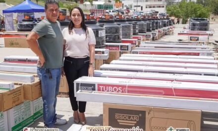 Yocelyn Tovar encabeza entrega del programa Hogares en Transformación