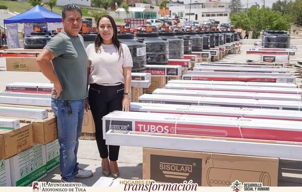 Yocelyn Tovar encabeza entrega del programa Hogares en Transformación
