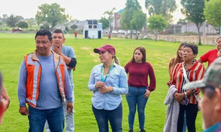 Tania Valdez atiende solicitudes de vecinos de Melchor Ocampo