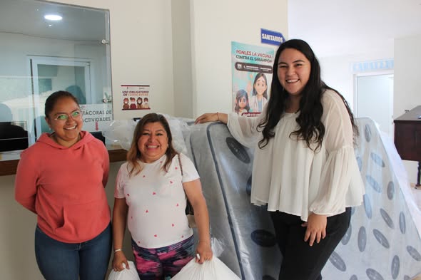 Entregan en Atotonilco de Tula colchones y bases para cama del Programa Hogares en Transformación