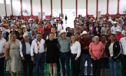 Entregan apoyos para el campo en Hidalgo