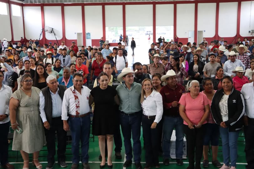 Entregan apoyos para el campo en Hidalgo