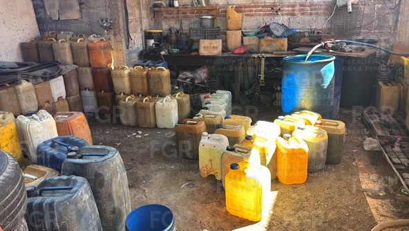 FGR ASEGURA MÁS DE 421 LITROS DE DIÉSEL, MÁS DE 100 BIDONES Y MÁS DE 500 PASTILLAS PSICOTRÓPICAS EN HIDALGO