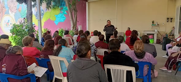 Imparten taller «Acompañamiento yplenitud: Una vida desde el amor» en Atotonilco de Tula