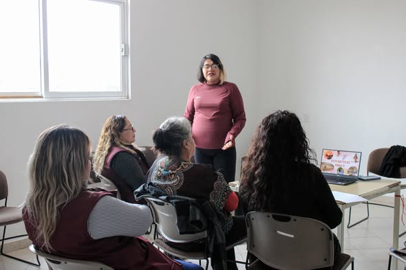 Se llevó a cabo el taller «Una vida enlazada con la maternidad: Rol y realidad, maternidad y mujeres» en Atotonilco de Tula