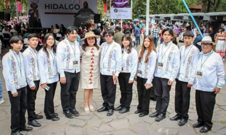 Música y orgullo atotonilquense llega a Los Pinos