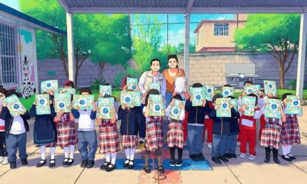 Entregan obsequios a estudiantes de cuatro centros educativos de Tepeji del Río