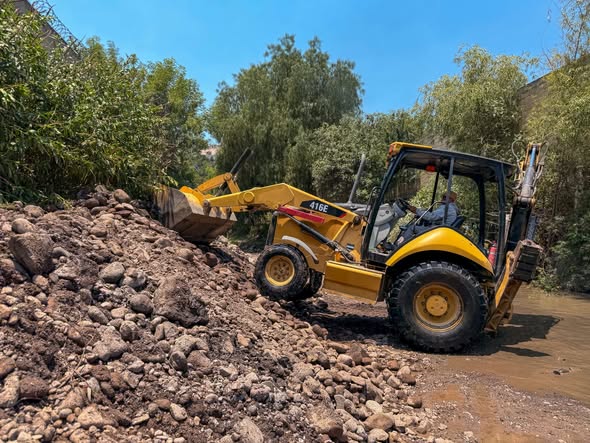 Realizan trabajos de limpieza, desazolve y reforzamiento de taludes en Tepeji del Río